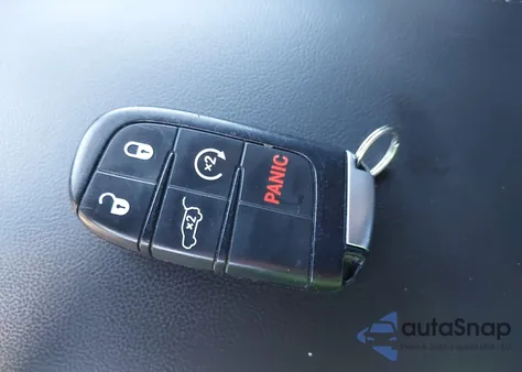 2019 Jeep Grand Cherokee Laredo E 4X2 из США, поврежденный, VIN 1C4RJEAG8KC705190